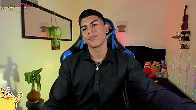 damian_latinxxx - Damian_latinxxx's free webcam - UK Sex Cams