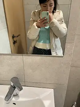 美女Sinicoco在线直播