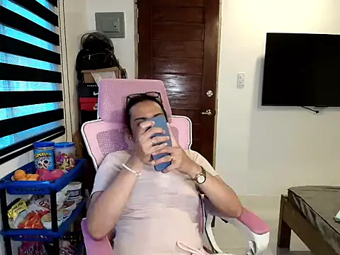 Your_PrettyGirlxxx webcam