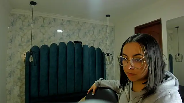 nalalye_cruzz_ webcam