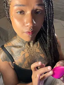 xbigpeach - Xbigpeach's free webcam - UK Sex Cams