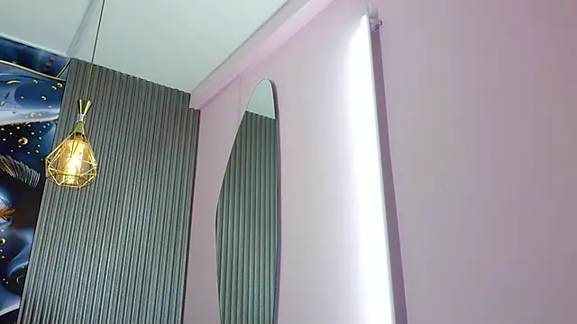 rouxinferno_cr - Rouxinferno_cr's free webcam