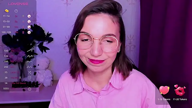 KindHazelHere_ webcam