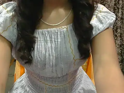 adorable_ayesha (F young) - Wants to show my sexy figure 🤤💀☠️