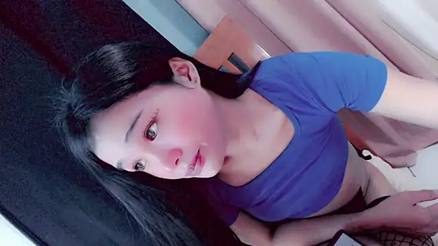 Amomentoflust99 webcam