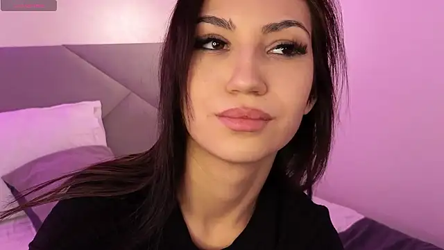 SlowSweetWhispe webcam