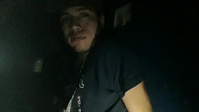 AlexAlejandro13 webcam