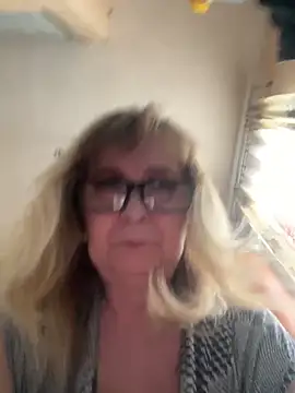 Irina2909@xh live sex cam