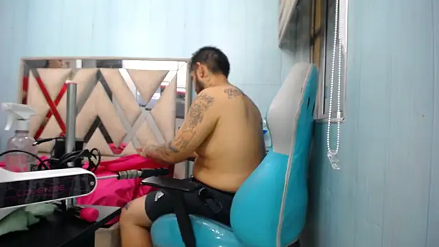 allison_max_tattoo webcam