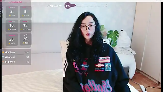 美女awayaya在线直播