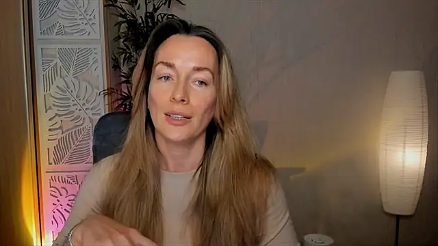 RebeccaMartinez webcam