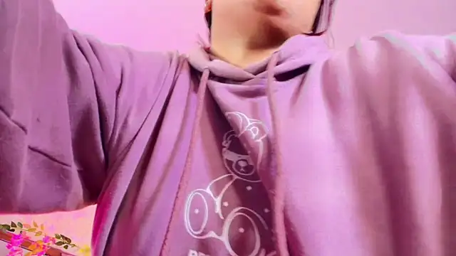 NicolleTaylor webcam