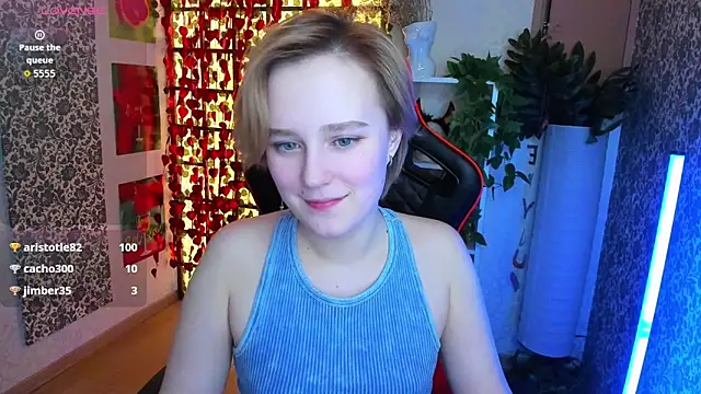 Ellie_Heavenly webcam