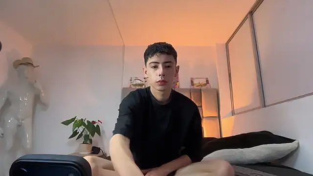 sebastian_reed - Sebastian_Reed's free webcam - UK Sex Cams