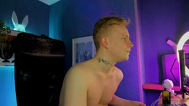AlexxSweet webcam