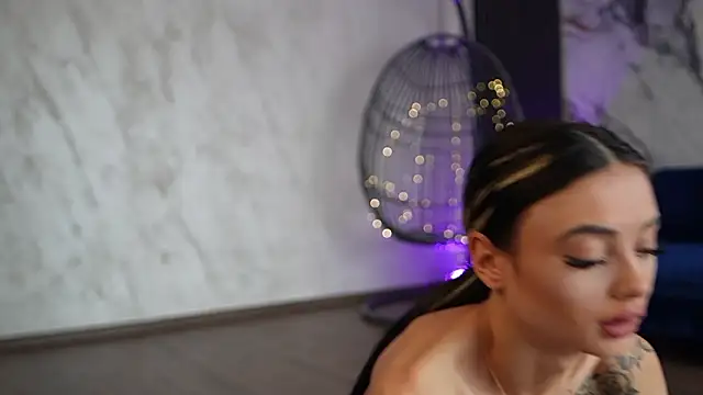 rachelravee (F teen) - tremble my pussy hard