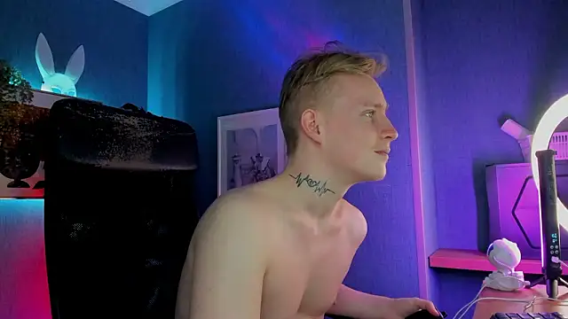 AlexxSweet webcam