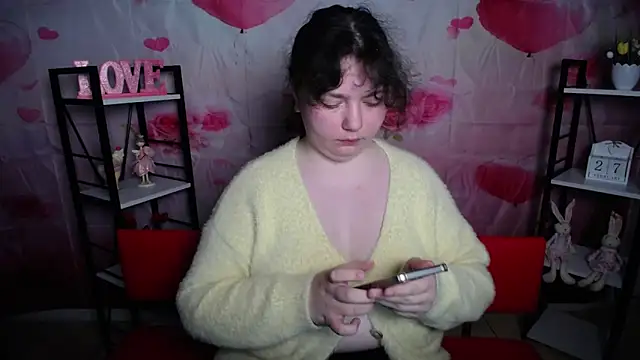 NeonilaLisova webcam