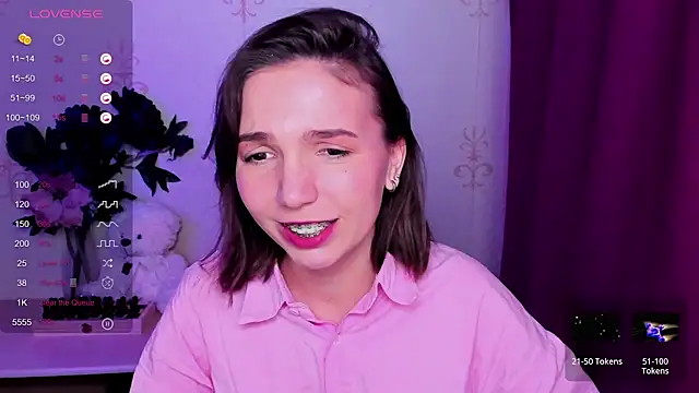 KindHazelHere_ webcam