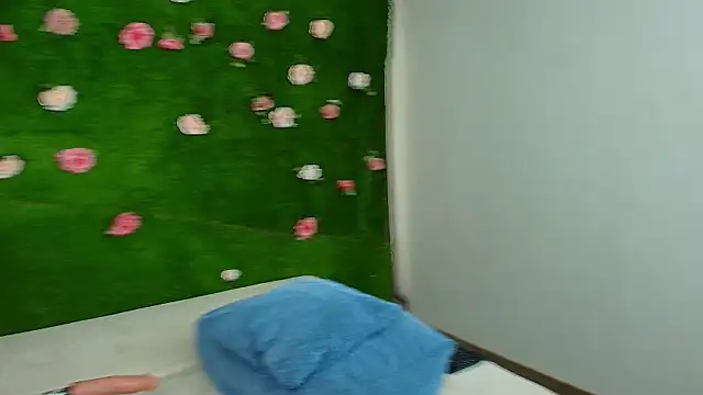 Huge_Titties_ webcam