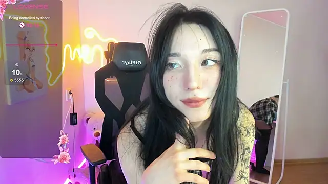 AliceeinWonderlanddd webcam