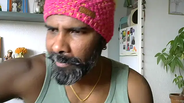 frenchblackc31 webcam