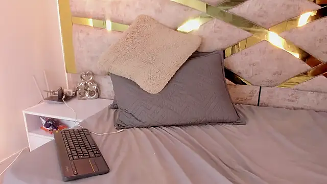 isaa_and_juanjo's room