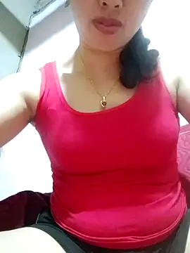 trieutrieu20 - TRIEUTRIEU20's free webcam - UK Sex Cams