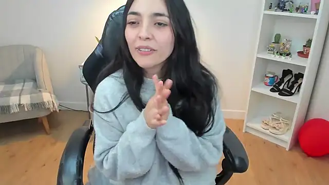 _bellaevans_ - _BellaEvans_'s free webcam - UK Sex Cams