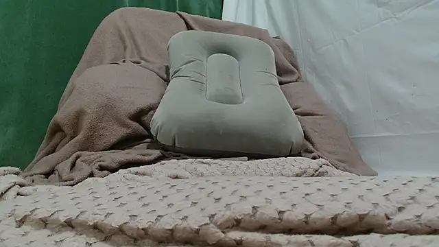 Luckyalice_4u webcam