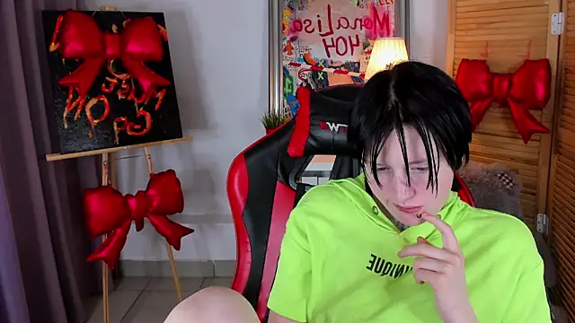 BakugoKatsuki webcam