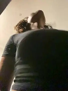 Webcam Model (Dellah27)  is live.Free join now!