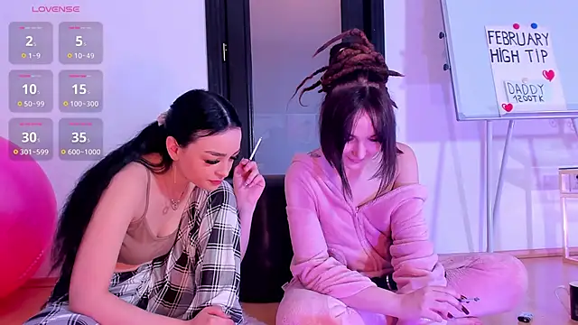 peanaughty - Peanaughty's free webcam - UK Sex Cams