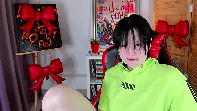 BakugoKatsuki webcam