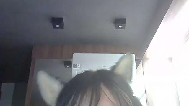 skinnykitten (T young) - bite🫦mordidinha