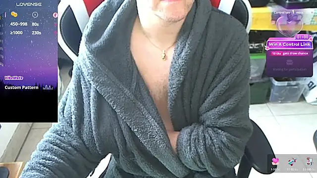 Naughty_toysboy webcam