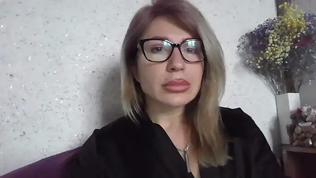 fox_red_lady7 webcam