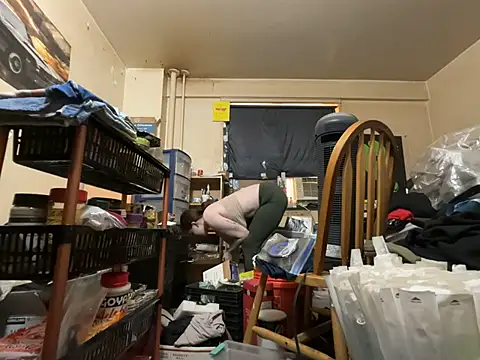 Snowbunnycake_131 webcam