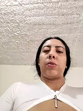 Webcam Model (samara_topfisting)  is live.Free join now!