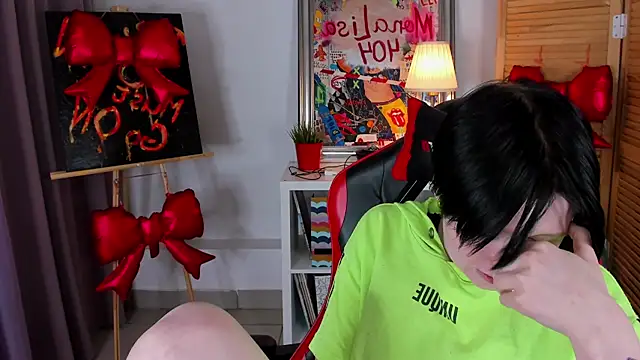 BakugoKatsuki webcam