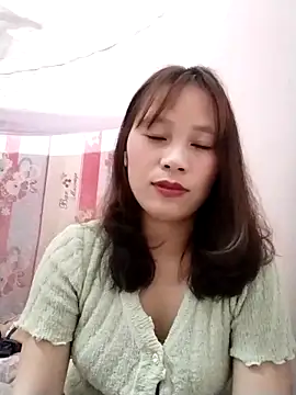 Webcam Model (-Bami-)  is live.Free join now!