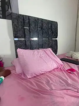 Webcam Model (Natasharuso)  is live.Free join now!