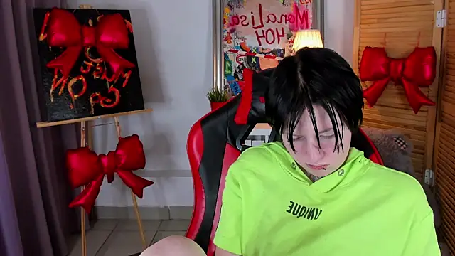 BakugoKatsuki webcam