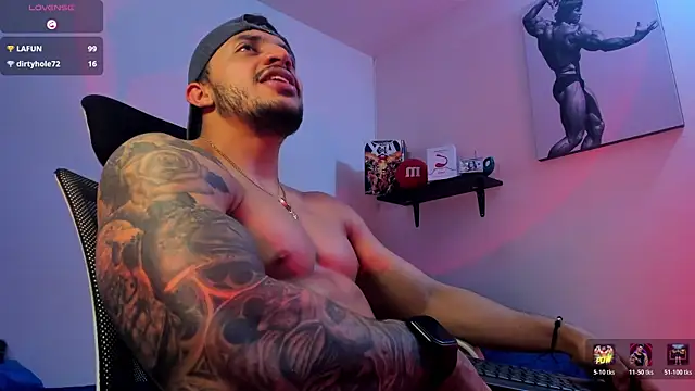 LiamReigns_ webcam