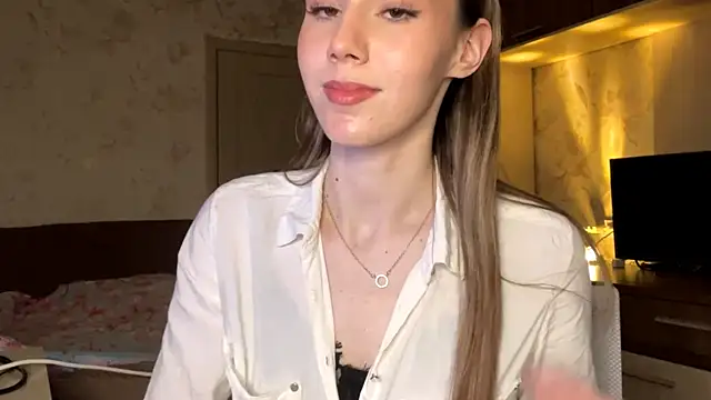 prettyreal - PrettyReal's free webcam - UK Sex Cams