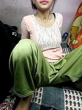 Webcam Model (Hotcp6) is live