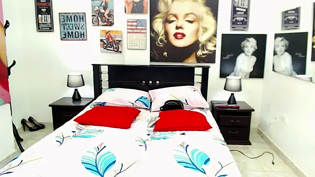 VeronicaReynolds webcam