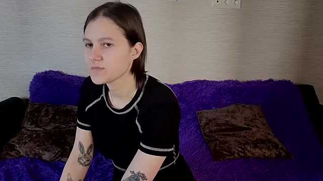 MirthfulUnseen webcam