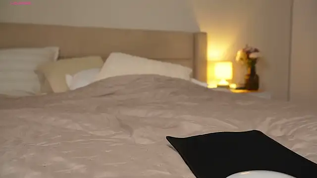 _Miss_Johansson_ webcam