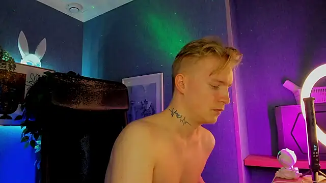 AlexxSweet webcam